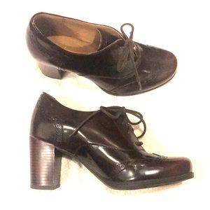 Burgandy Oxford Clark's